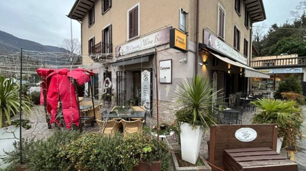 negozio in vendita a Roè Volciano