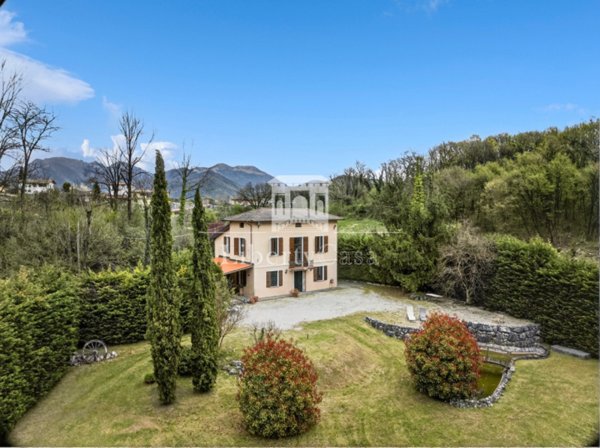 casa indipendente in vendita a Roè Volciano in zona Volciano