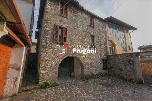 casa indipendente in vendita a Roè Volciano in zona Gazzane