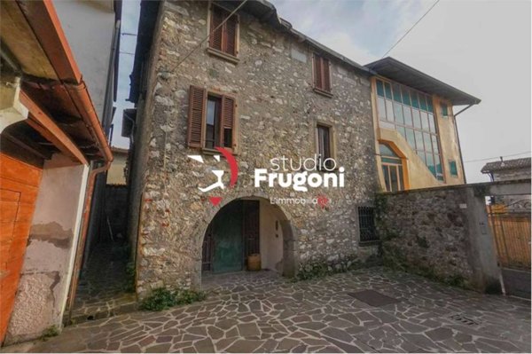casa indipendente in vendita a Roè Volciano in zona Volciano
