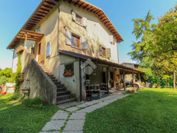casa indipendente in vendita a Roè Volciano