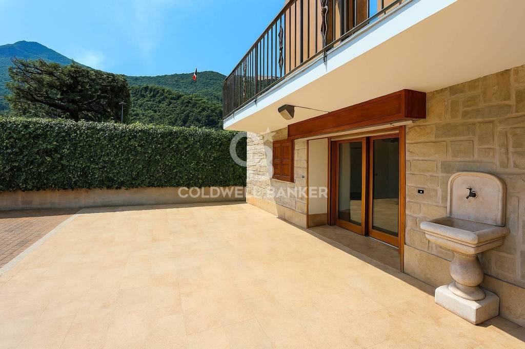 casa indipendente in vendita a Roè Volciano in zona Volciano