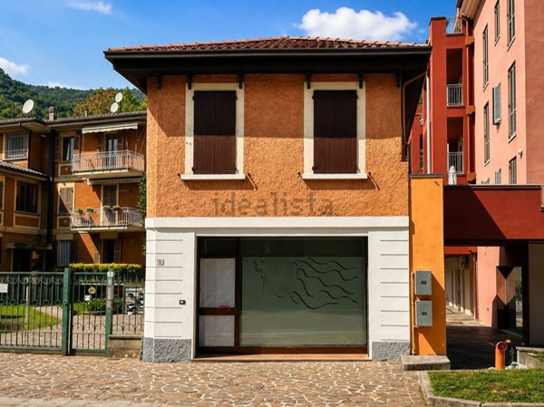 quadrivano in vendita a Roè Volciano
