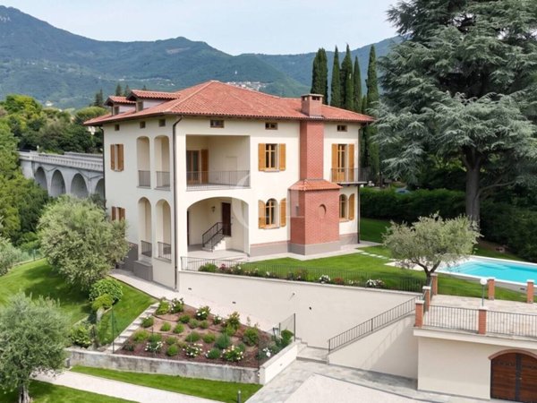 casa indipendente in vendita a Roè Volciano