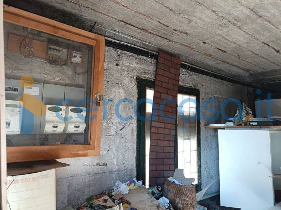 casa indipendente in vendita a Roè Volciano in zona Gazzane