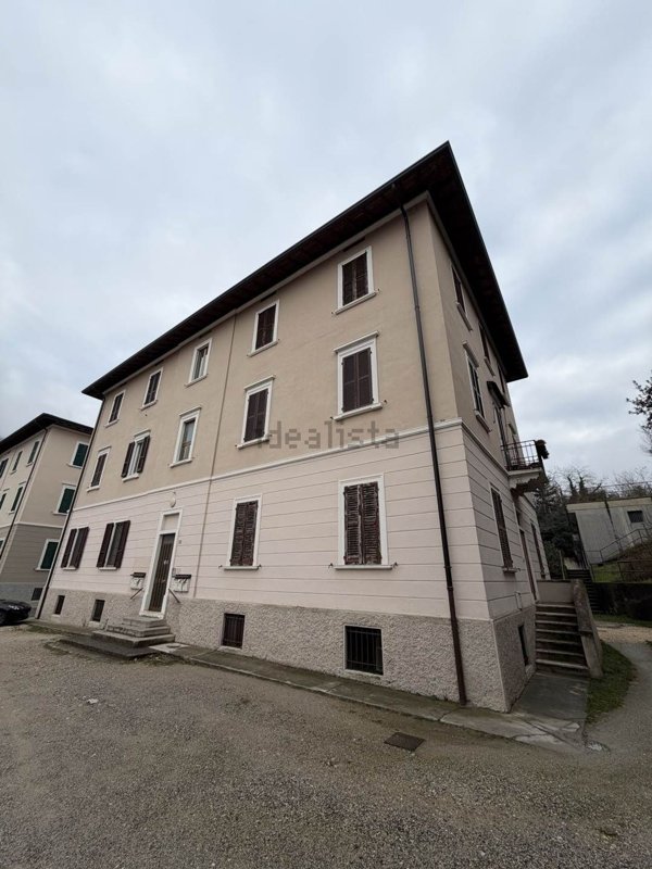 appartamento in vendita a Roè Volciano in zona Gazzane