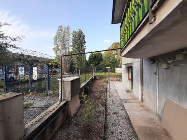 appartamento in vendita a Roè Volciano in zona Gazzane