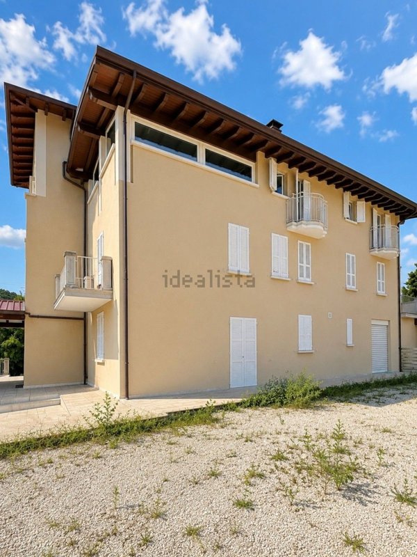 appartamento in vendita a Roè Volciano in zona Volciano