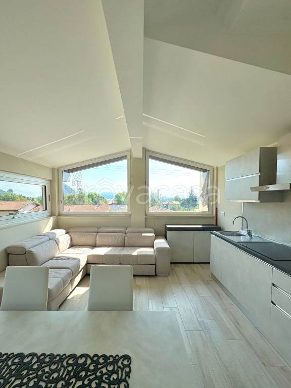appartamento in vendita a Roè Volciano in zona Volciano