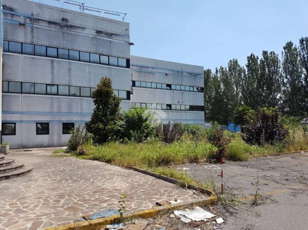 capannone in vendita a Roncadelle
