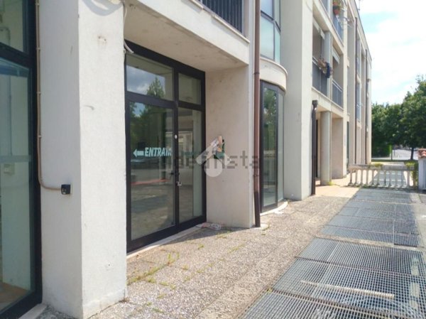 negozio in vendita a Roncadelle