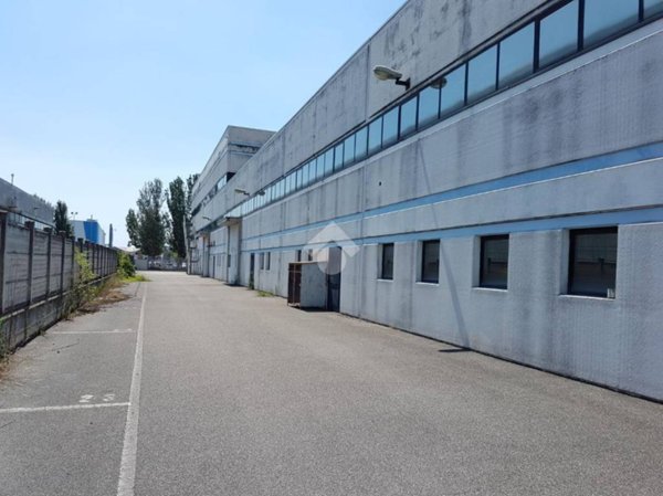 negozio in vendita a Roncadelle