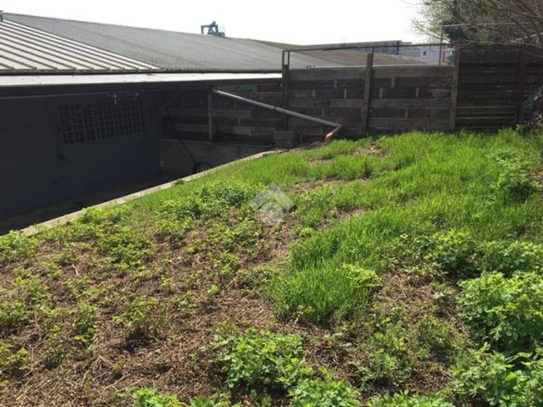 locale commerciale in vendita a Roncadelle