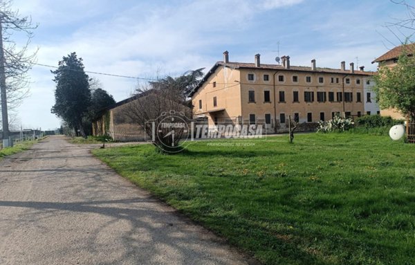casale in vendita a Roncadelle