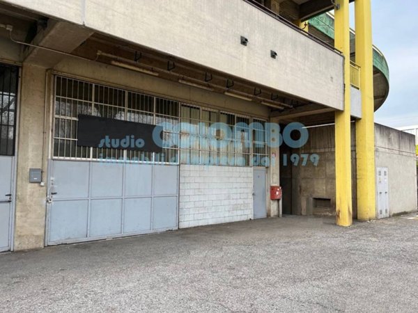 locale commerciale in vendita a Roncadelle