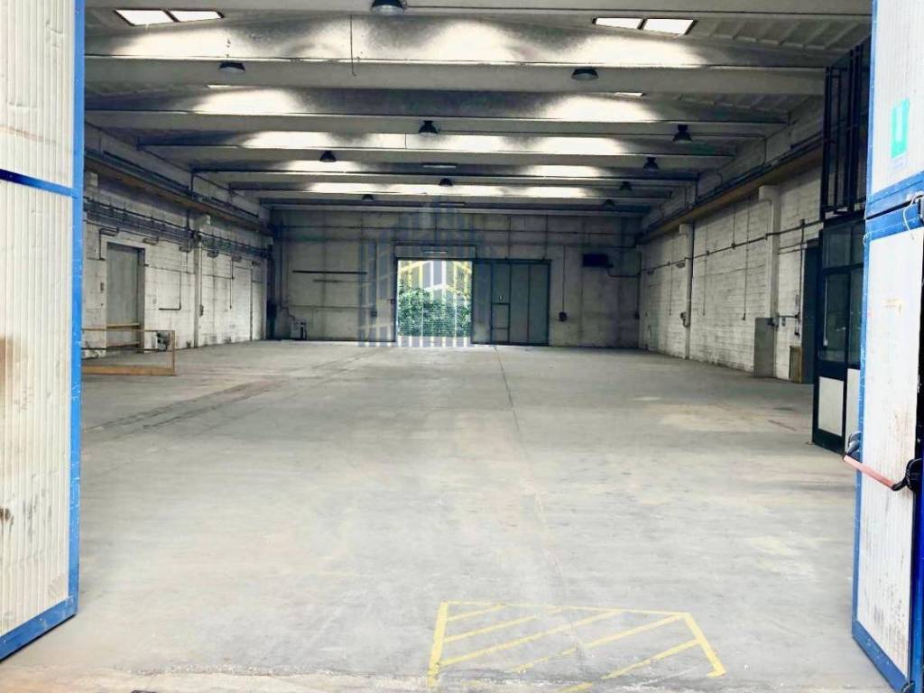 locale commerciale in vendita a Roncadelle