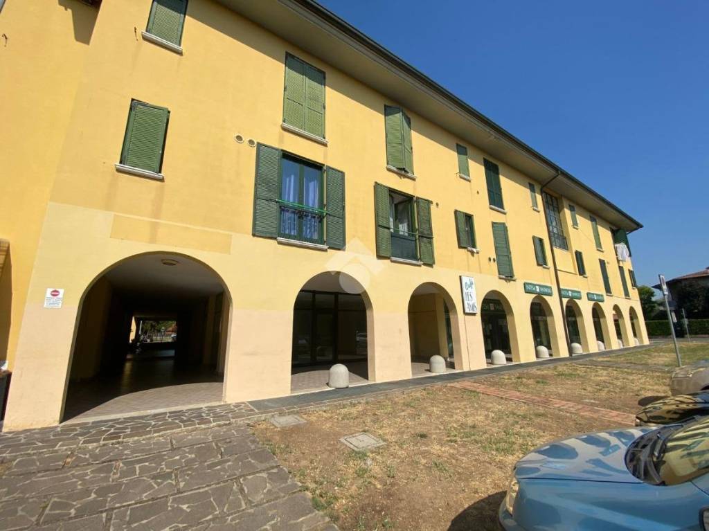 negozio in vendita a Roncadelle