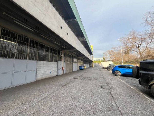 locale commerciale in vendita a Roncadelle