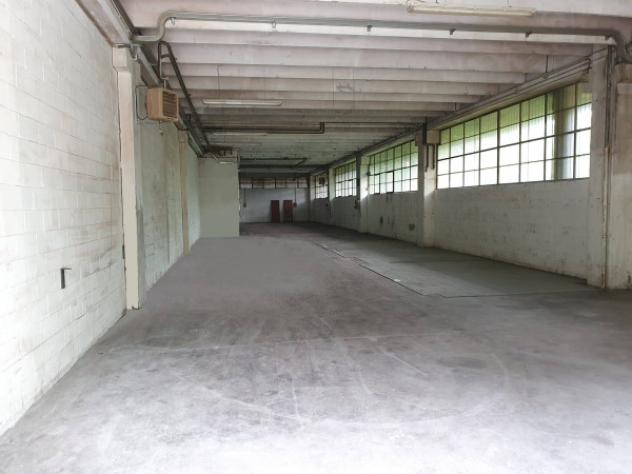 locale commerciale in vendita a Roncadelle