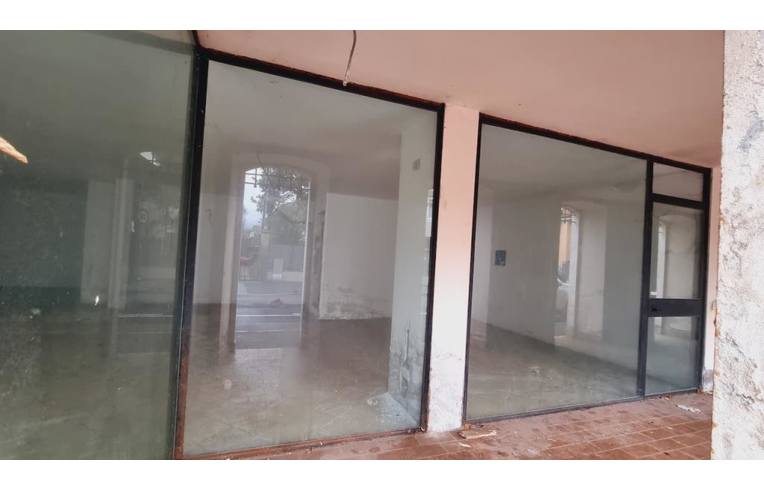 locale commerciale in vendita a Roncadelle