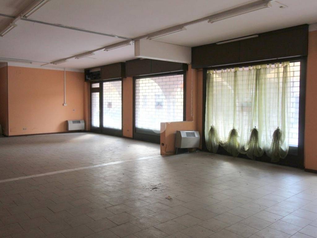 negozio in vendita a Roncadelle