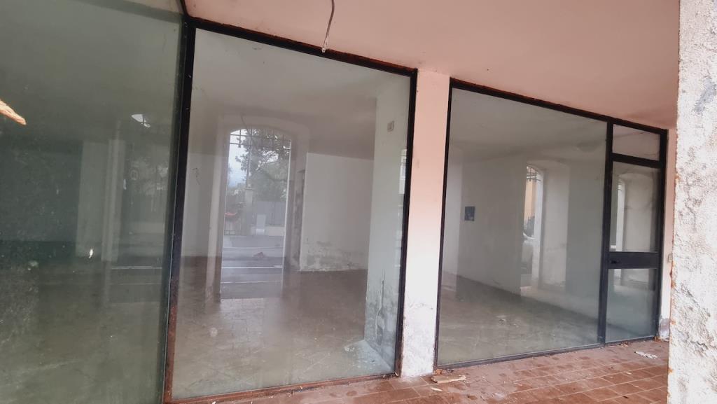 locale commerciale in vendita a Roncadelle