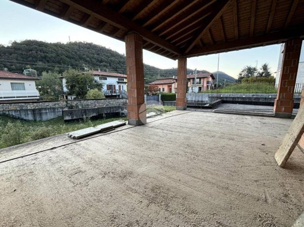 casa indipendente in vendita a Rovato