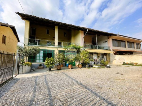 casa indipendente in vendita a Rovato in zona Lodetto