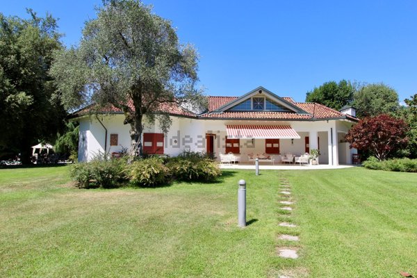 casa indipendente in vendita a Rovato in zona Sant'Anna