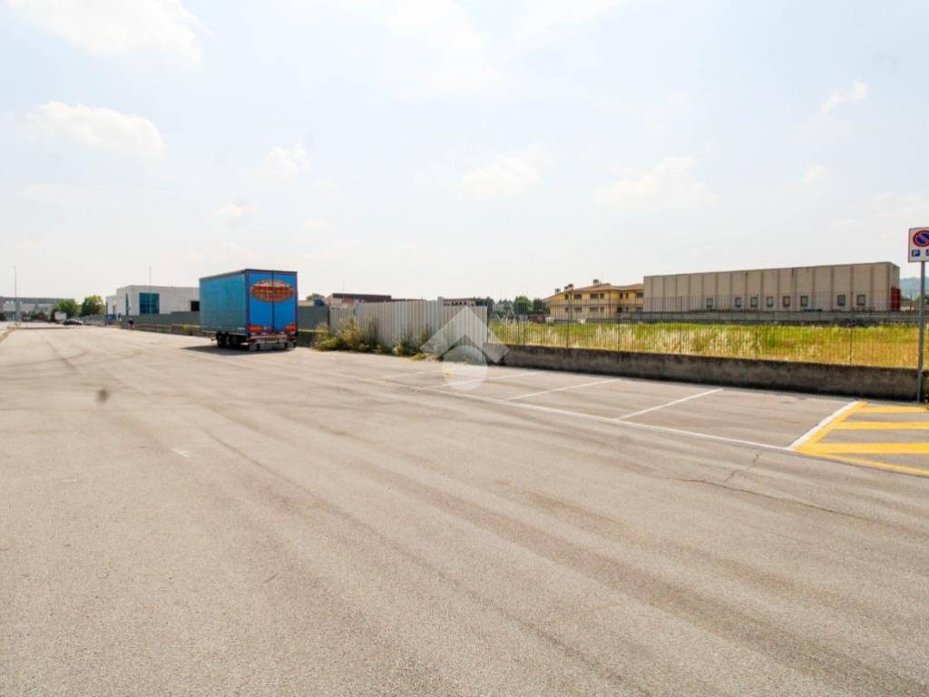 terreno edificabile in vendita a Rovato