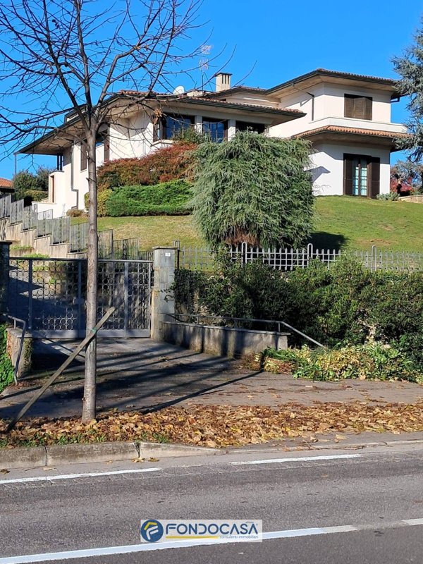 casa indipendente in vendita a Rovato