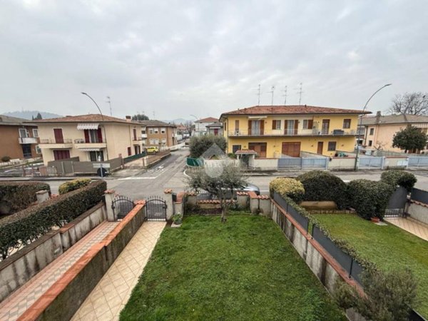 appartamento in vendita a Rovato