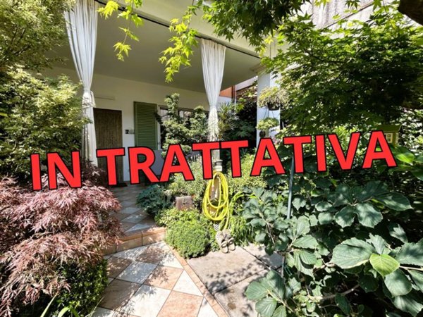 appartamento in vendita a Rovato in zona Lodetto
