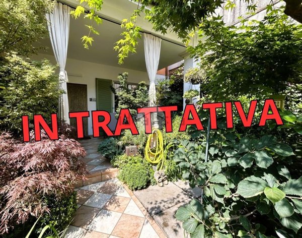appartamento in vendita a Rovato in zona Lodetto