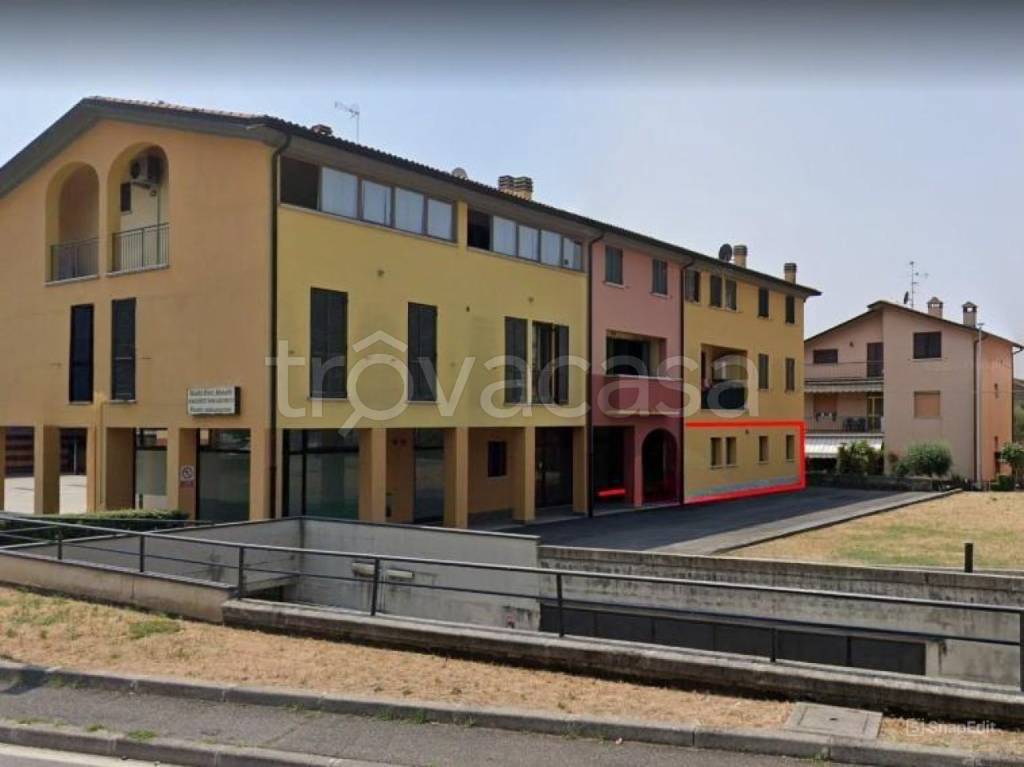 negozio in vendita a Rovato