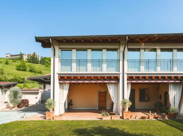 casa indipendente in vendita a Rovato