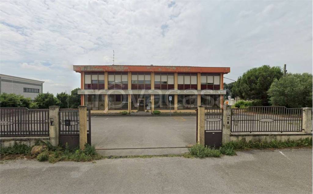 negozio in vendita a Rovato