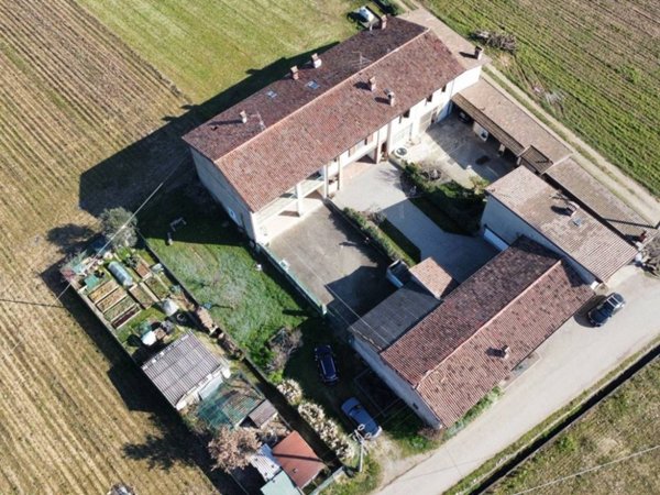 casale in vendita a Rovato