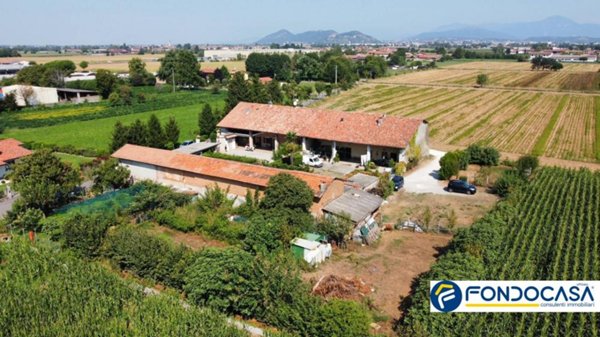 casa indipendente in vendita a Rovato in zona San Giorgio