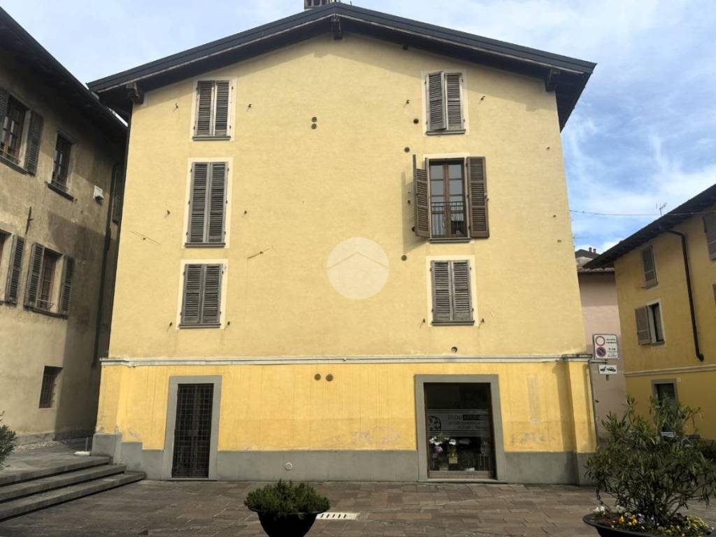 intera palazzina in vendita a Rovato