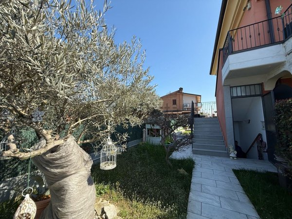 appartamento in vendita a Rovato in zona Sant'Andrea