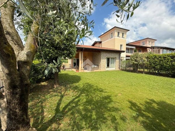 casa indipendente in vendita a Rovato