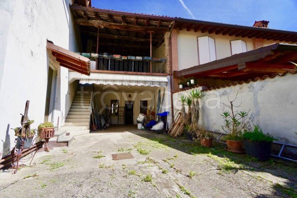 casa indipendente in vendita a Rovato in zona San Giorgio