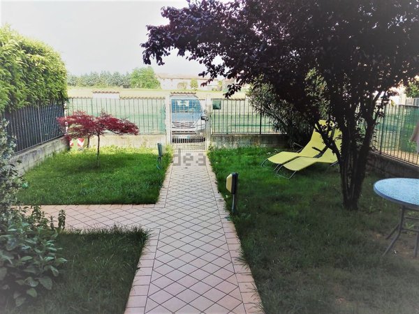 appartamento in vendita a Rovato in zona Duomo