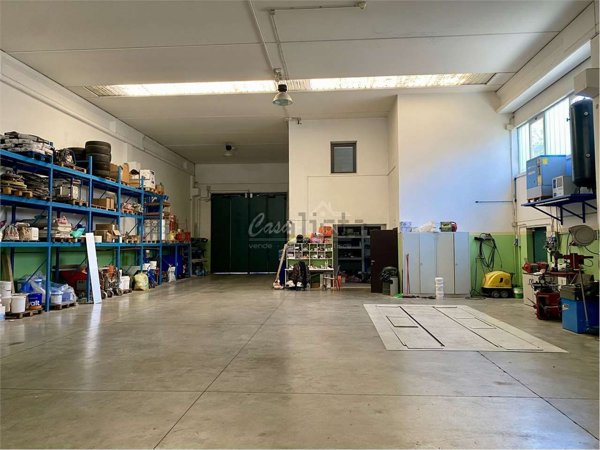 capannone in vendita a Rovato