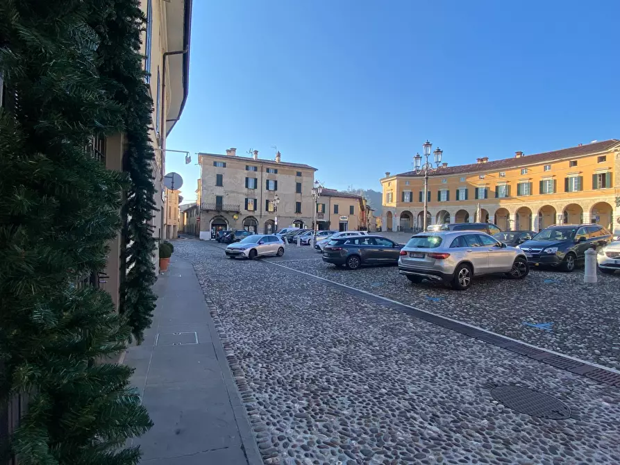 appartamento in vendita a Rovato in zona San Carlo