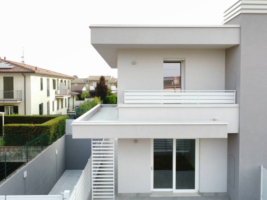 casa indipendente in vendita a Rovato