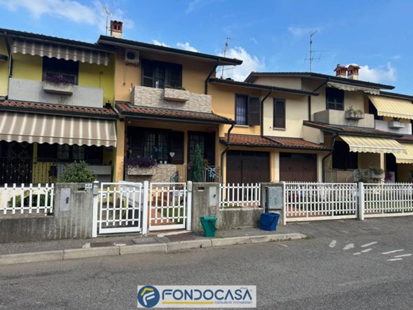 casa indipendente in vendita a Rovato in zona Duomo