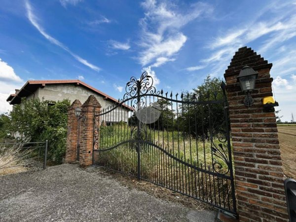 casa indipendente in vendita a Rovato in zona Duomo
