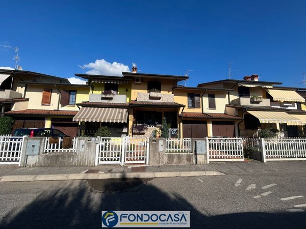 casa indipendente in vendita a Rovato